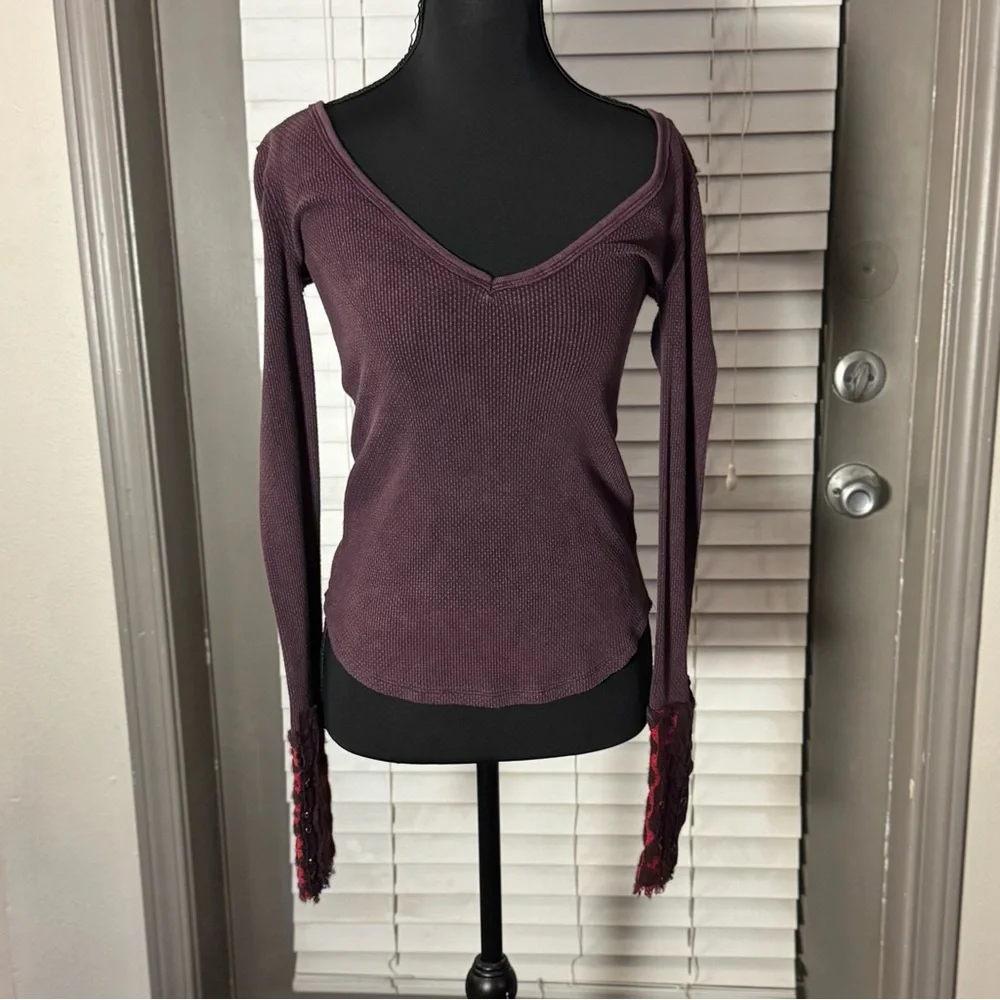 Free People Burgundy V-Neck Ribbed Long Sleeve Top with Red Lace Cuffs